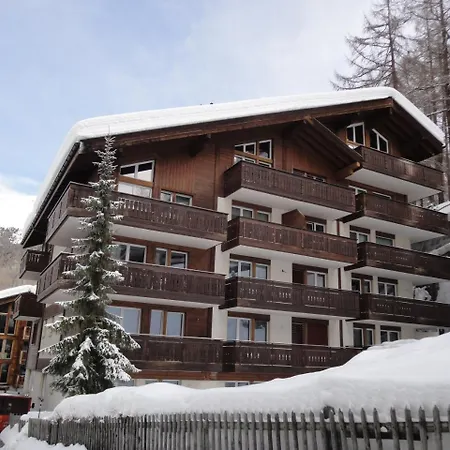 Bolero 4.5 Dachzimmerwohnung Apartman Zermatt